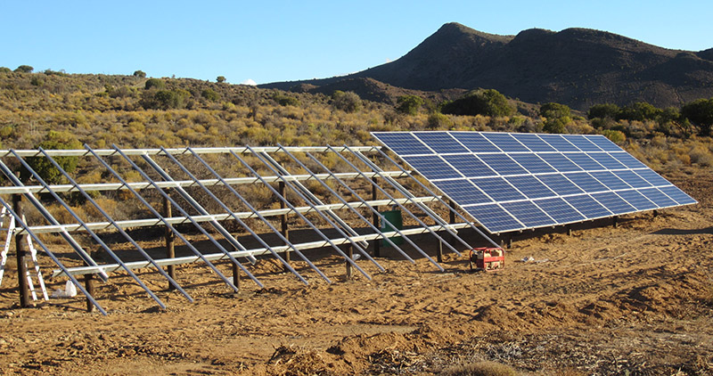 How the submersible solar powered water pump works