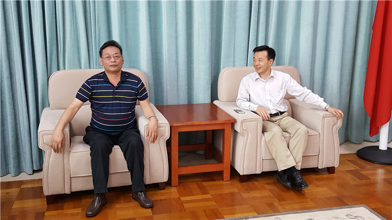 The Chinese Consul General in Western Australia Mr. Lei Kezhong had cordial talks with the Chairman of MNE. 