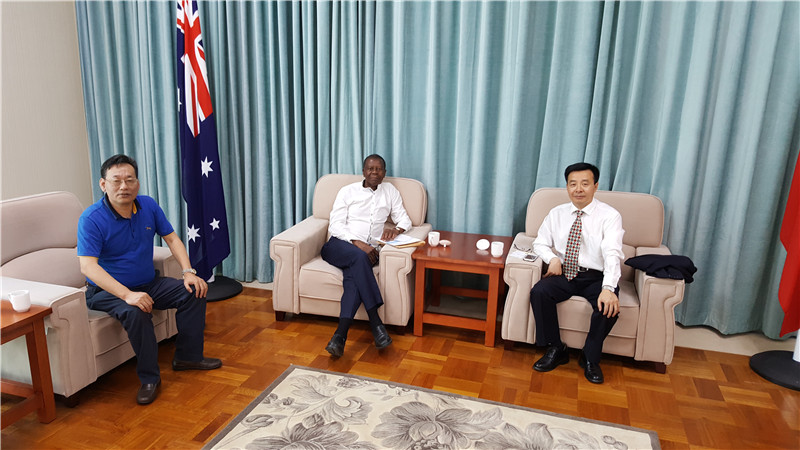 The Chinese Consul General in Western Australia Mr. Lei Kezhong had cordial talks with the Chairman of MNE. 